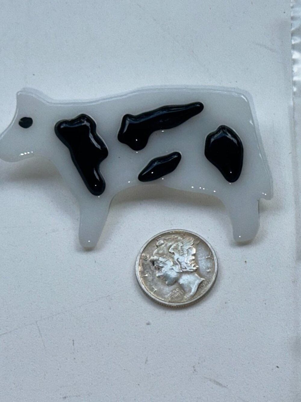 783 FUSED LAPEL/BROACH WHITE / BLACK SPOTS HAND MADE FUSED GLASS MADE IN THE HUD